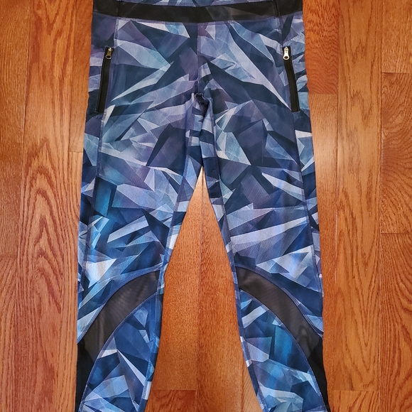 Lululemon inspire tights - Picture 2 of 7